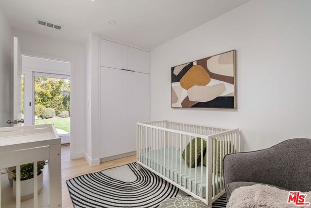 1413 Allenford Avenue, Los Angeles, CA 90049