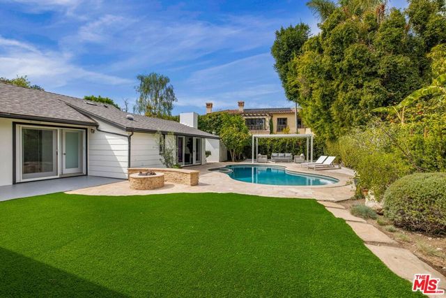 1413 Allenford Avenue, Los Angeles, CA 90049