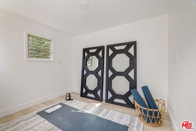 1413 Allenford Avenue, Los Angeles, CA 90049