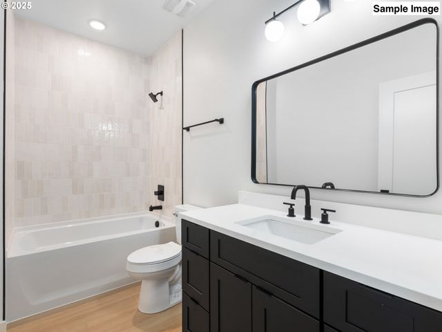 7187 Se CRYSTAL SPRINGS Blvd 11, Portland, OR 97206