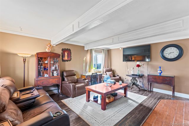 40 Mercury Avenue, East Patchogue, NY 11772