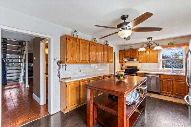 40 Mercury Avenue, East Patchogue, NY 11772