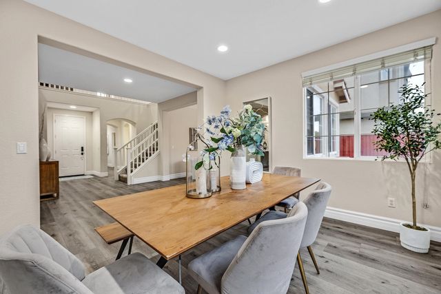 2671 Spindrift Cir, Hayward, CA 94545