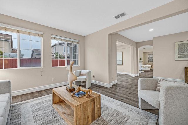 2671 Spindrift Cir, Hayward, CA 94545