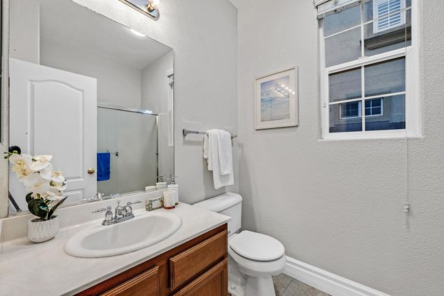 2671 Spindrift Cir, Hayward, CA 94545