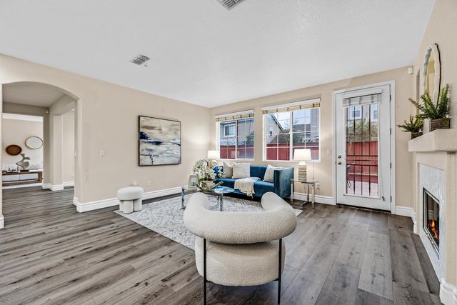 2671 Spindrift Cir, Hayward, CA 94545