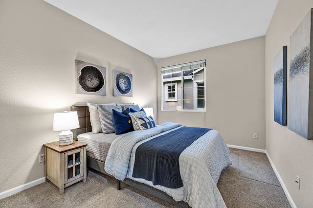 2671 Spindrift Cir, Hayward, CA 94545