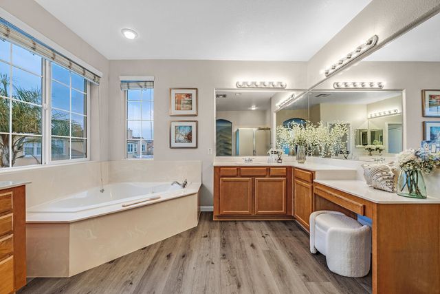 2671 Spindrift Cir, Hayward, CA 94545