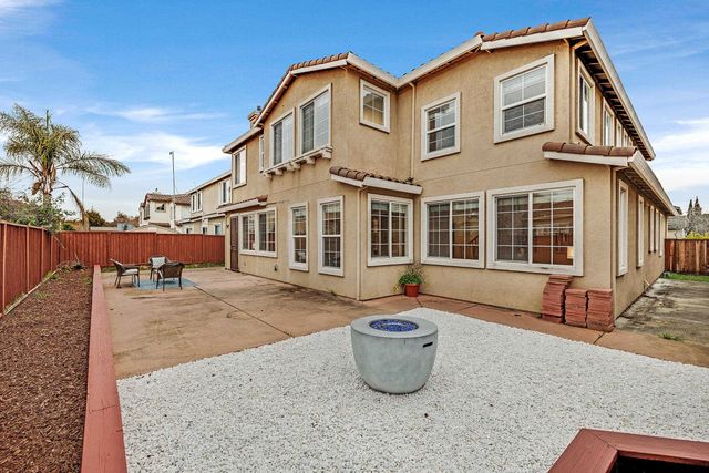 2671 Spindrift Cir, Hayward, CA 94545