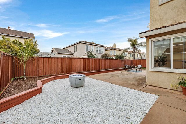 2671 Spindrift Cir, Hayward, CA 94545