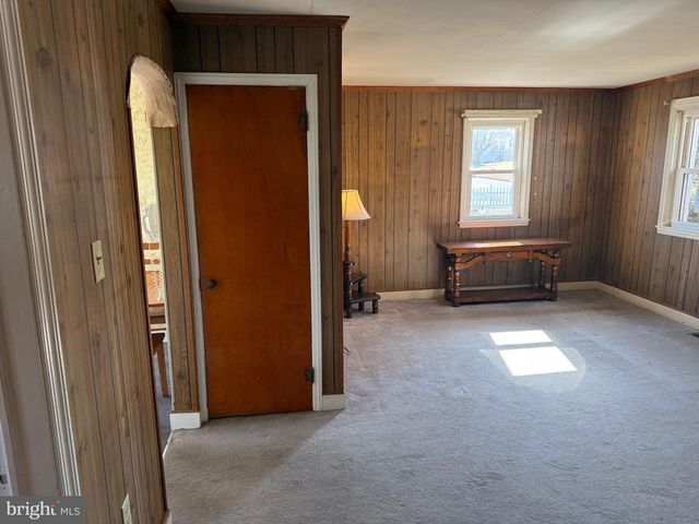 855 OLD TAXVILLE RD, York, PA 17404