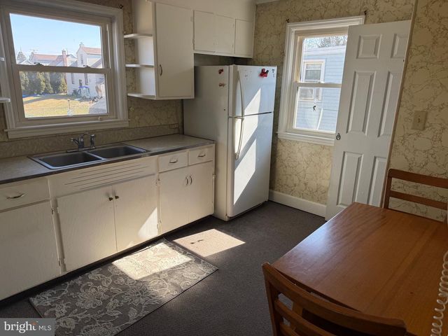 855 OLD TAXVILLE RD, York, PA 17404