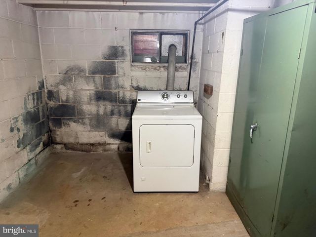 855 OLD TAXVILLE RD, York, PA 17404