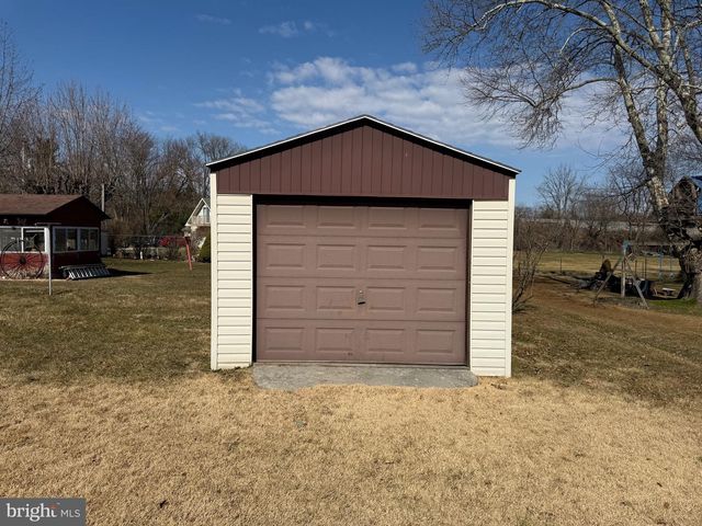 855 OLD TAXVILLE RD, York, PA 17404