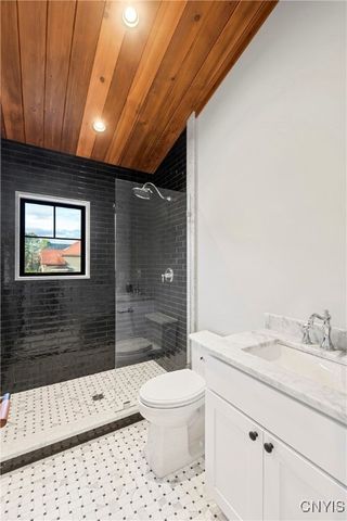 2010 West Lake Road, Skaneateles, NY 13152