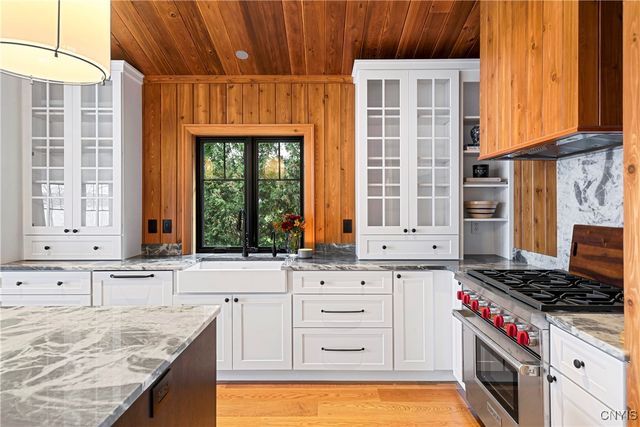 2010 West Lake Road, Skaneateles, NY 13152