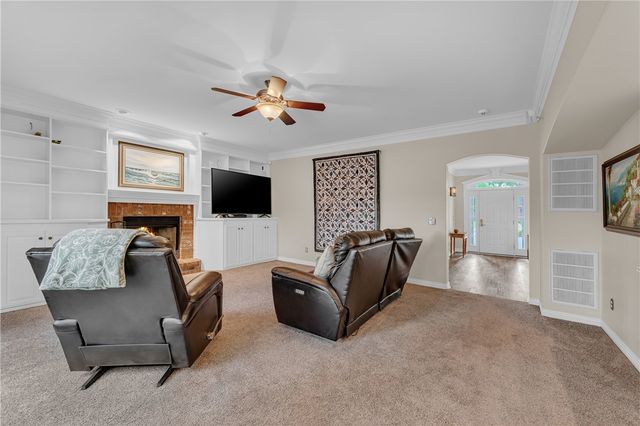 2490 N Middleton Way, Fayetteville, AR 72703