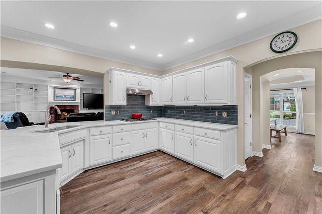 2490 N Middleton Way, Fayetteville, AR 72703