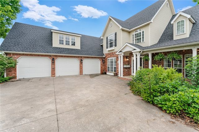 2490 N Middleton Way, Fayetteville, AR 72703