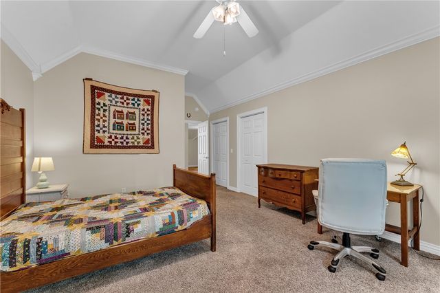 2490 N Middleton Way, Fayetteville, AR 72703