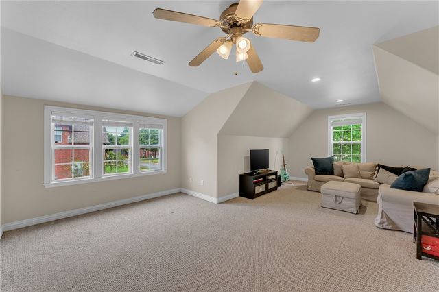 2490 N Middleton Way, Fayetteville, AR 72703