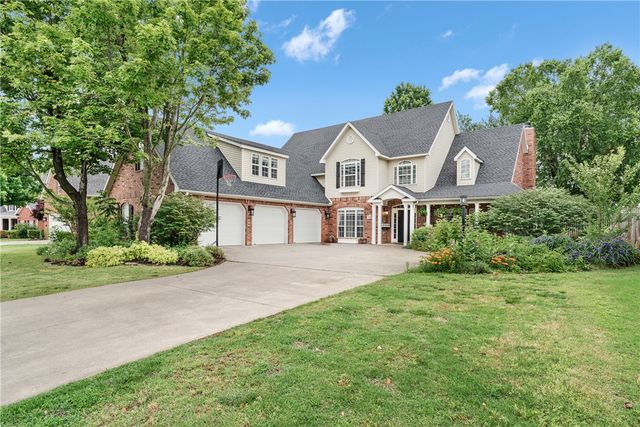 2490 N Middleton Way, Fayetteville, AR 72703