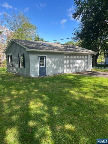 126 Grant Avenue, Cresskill, NJ 07626