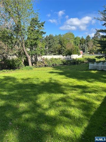 126 Grant Avenue, Cresskill, NJ 07626