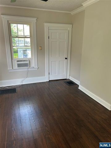 126 Grant Avenue, Cresskill, NJ 07626