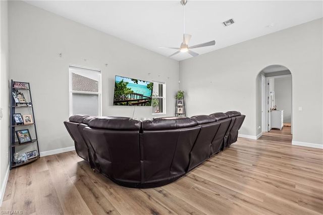 2526 Miracle PKWY, Cape Coral, FL 33914