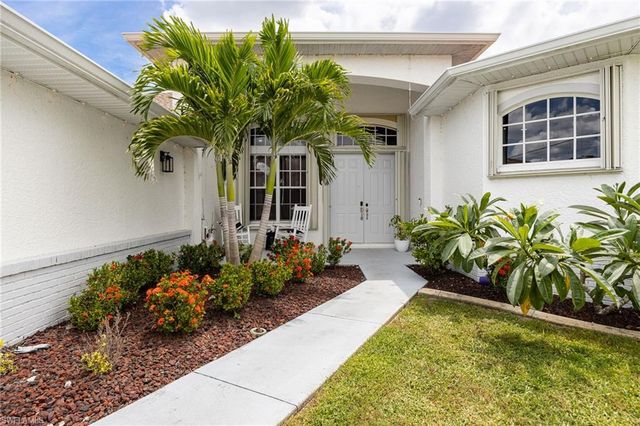 2526 Miracle PKWY, Cape Coral, FL 33914