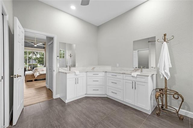 2526 Miracle PKWY, Cape Coral, FL 33914