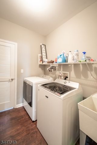 26 Bluffs Ct, Hamburg Boro, NJ 07419