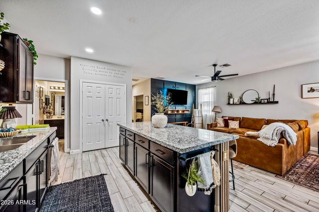 10437 W CORDES Road, Tolleson, AZ 85353