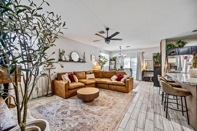 10437 W CORDES Road, Tolleson, AZ 85353