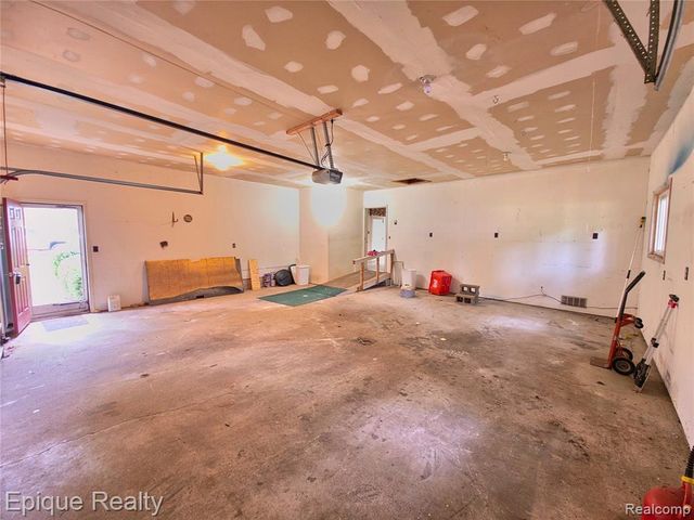 11179 Langdon Drive, Clio, MI 48420