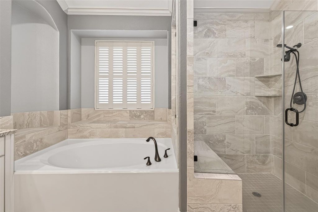 Image 31 of property listing at 17306 Kilmahew Place, Richmond, TX 77407