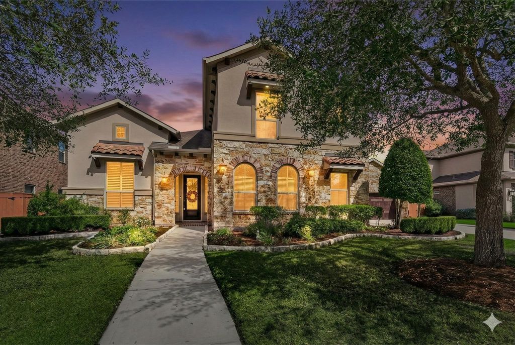 Image 4 of property listing at 17306 Kilmahew Place, Richmond, TX 77407