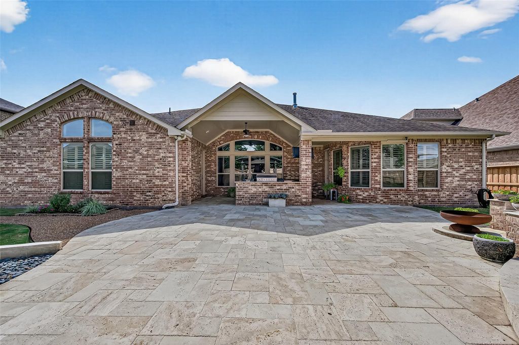 Image 42 of property listing at 17306 Kilmahew Place, Richmond, TX 77407