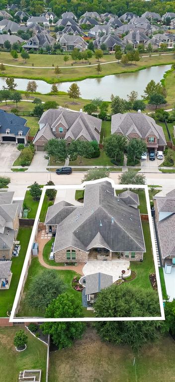 Image 48 of property listing at 17306 Kilmahew Place, Richmond, TX 77407