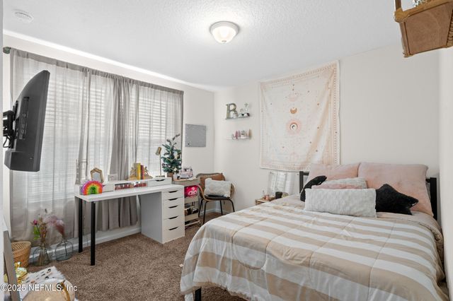 6421 BUCKING BRONCO Drive, Jacksonville, FL 32234