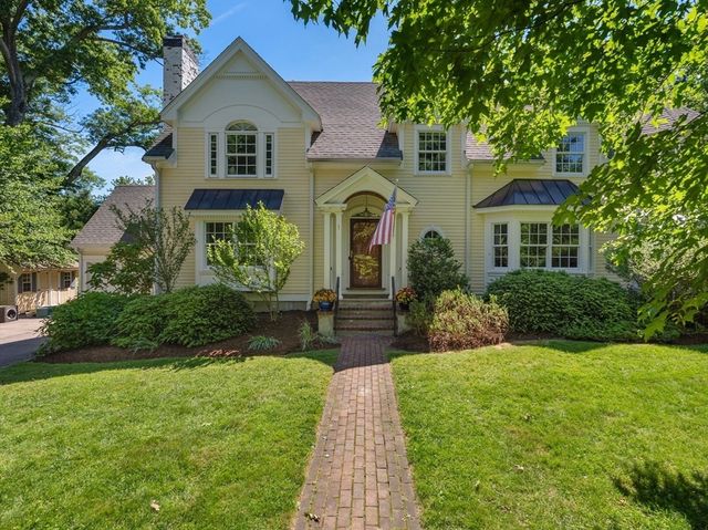 1 Kenilworth Circle, Wellesley, MA 02482