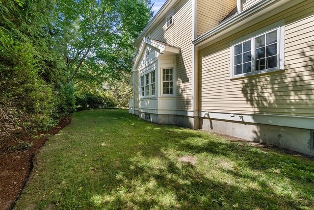 1 Kenilworth Circle, Wellesley, MA 02482