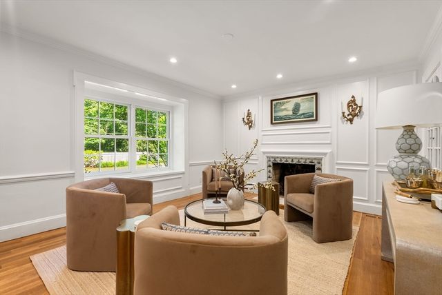 1 Kenilworth Circle, Wellesley, MA 02482