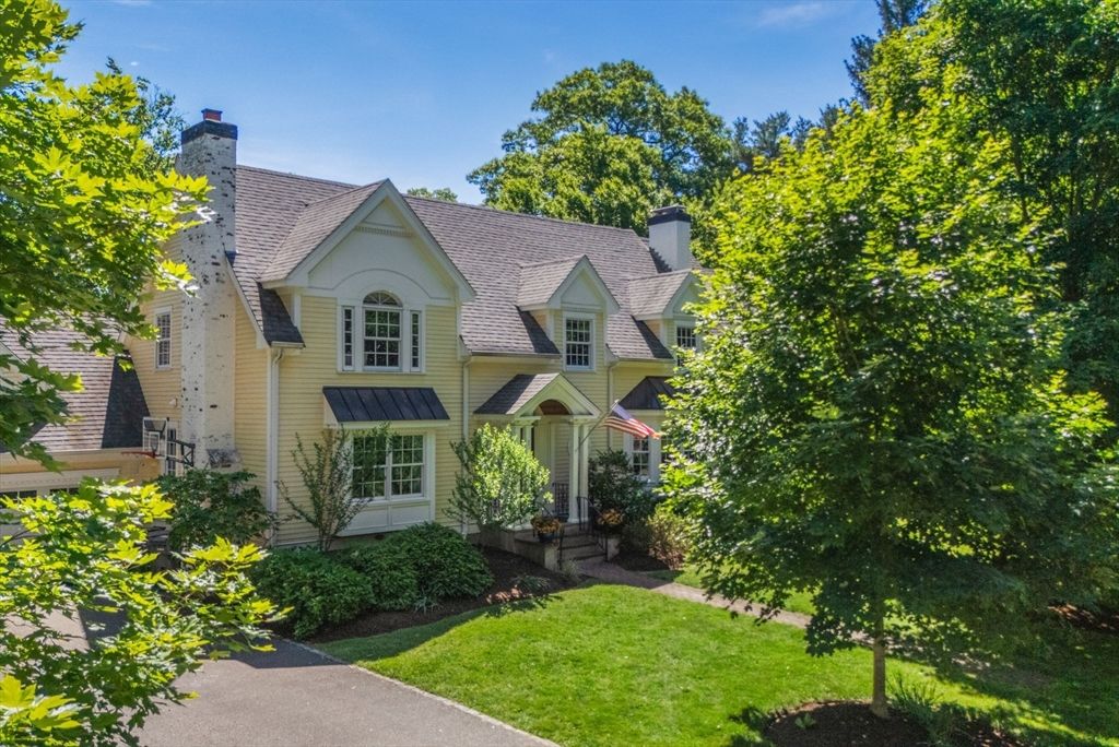1 Kenilworth Circle, Wellesley, MA 02482