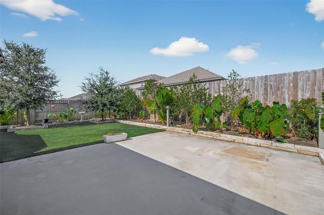 2701 Sagedale Drive, Conroe, TX 77301