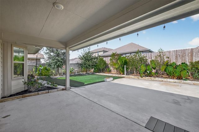 2701 Sagedale Drive, Conroe, TX 77301