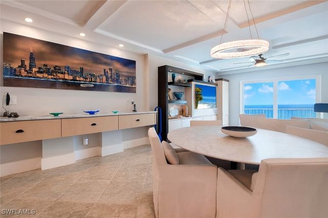 1977 Gulf Shore BLVD N 205, Naples, FL 34102