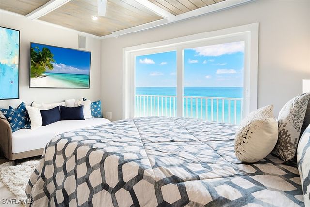 1977 Gulf Shore BLVD N 205, Naples, FL 34102