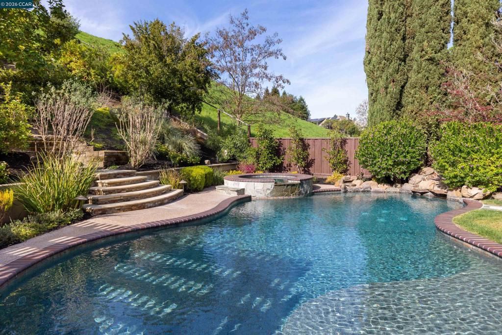 Image 39 of property listing at 1536 Serafix Rd, Alamo, CA 94507